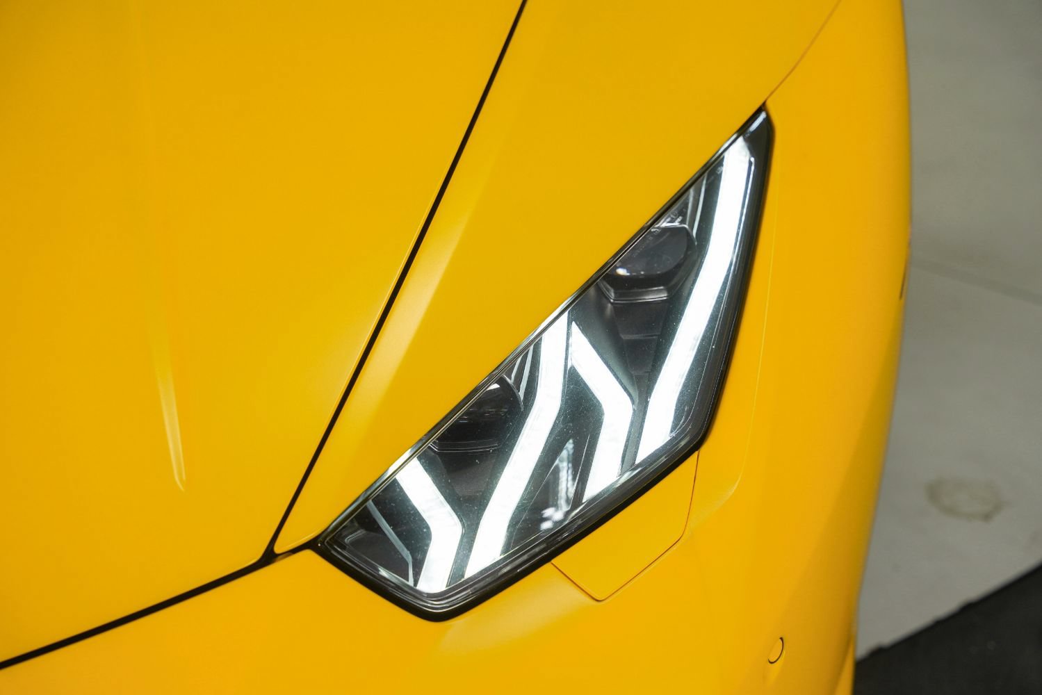 Used 2015 Lamborghini Huracan LP 610-4 AWD/4WD image 13