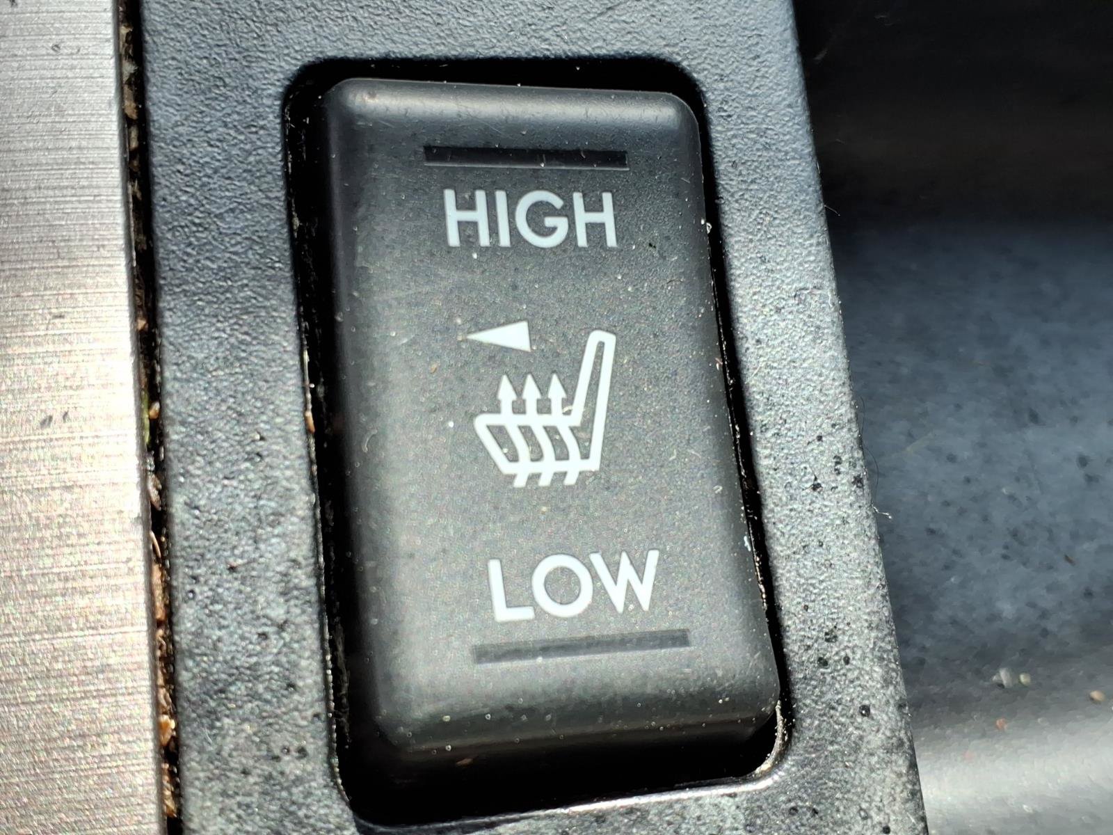 Used 2014 Subaru Legacy 2.5i Premium AWD/4WD image 9