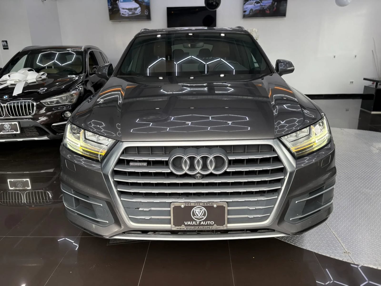 Used 2018 Audi Q7 2.0T Premium Plus w/ Premium Plus Package AWD/4WD image 2