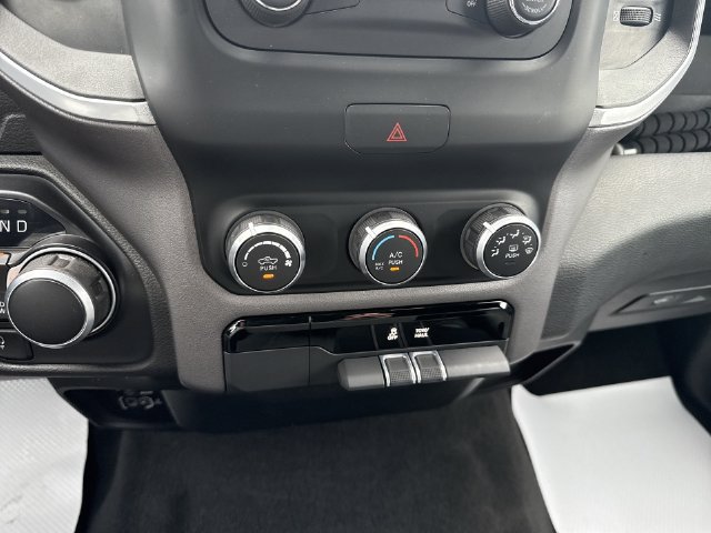 Used 2022 RAM 1500 Big Horn AWD/4WD image 18