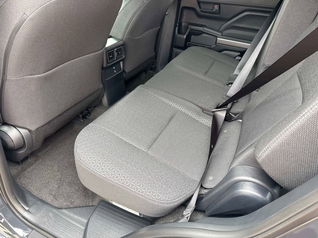 New 2026 Toyota 4Runner SR5 AWD/4WD image 16