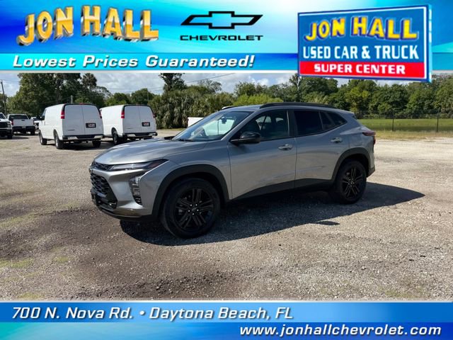 Used 2024 Chevrolet Trax ACTIV w/ Sunroof Package FWD image 3