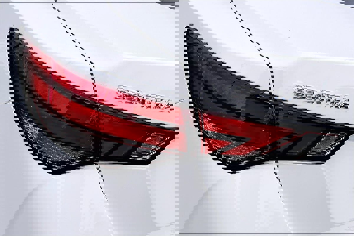 Used 2022 Nissan Sentra SV w/ All-Weather Package image 27