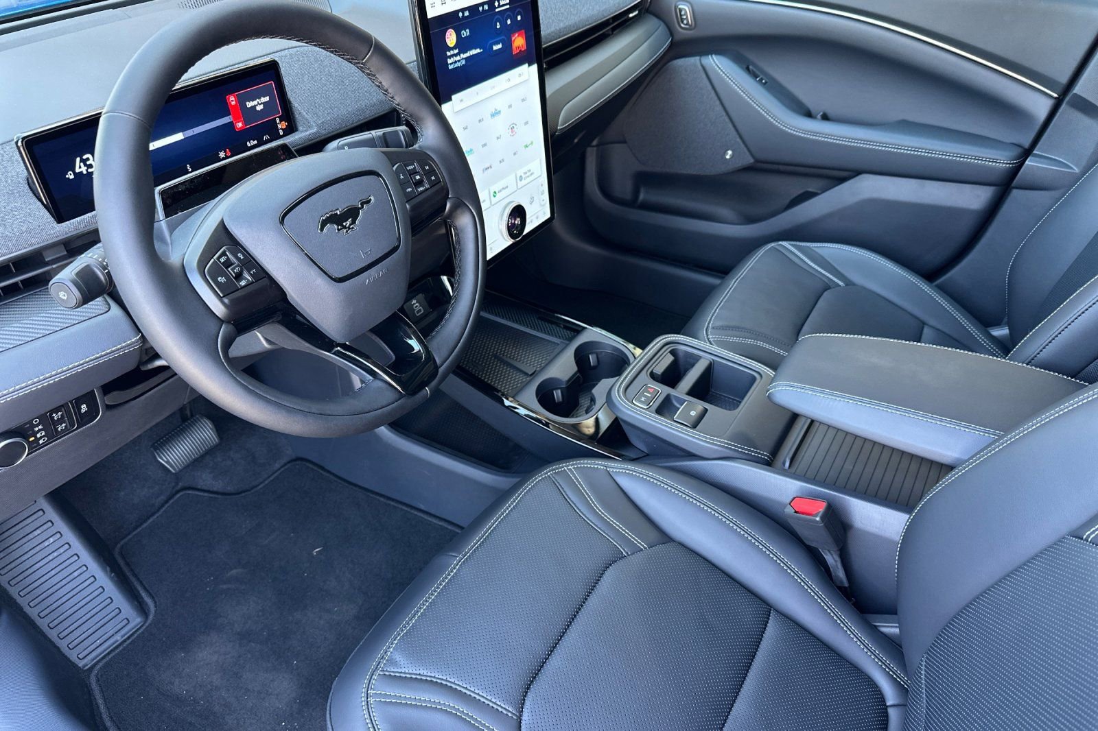 New 2025 Ford Mustang Mach-E Premium image 9