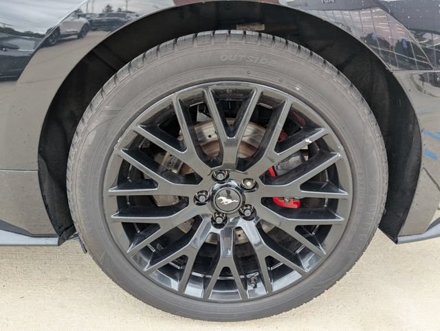 Used 2018 Ford Mustang GT Premium w/ GT Performance Package RWD image 9