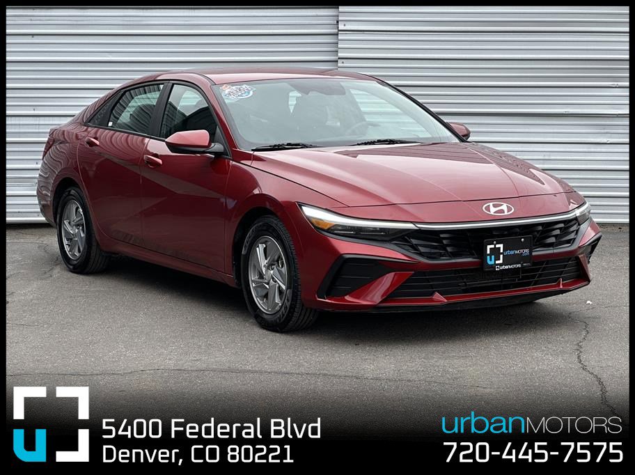 Used 2024 Hyundai Elantra SE image 1