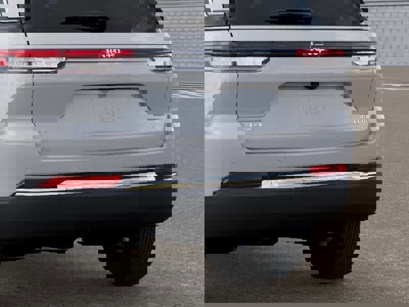 New 2025 Jeep Grand Cherokee Laredo X image 13