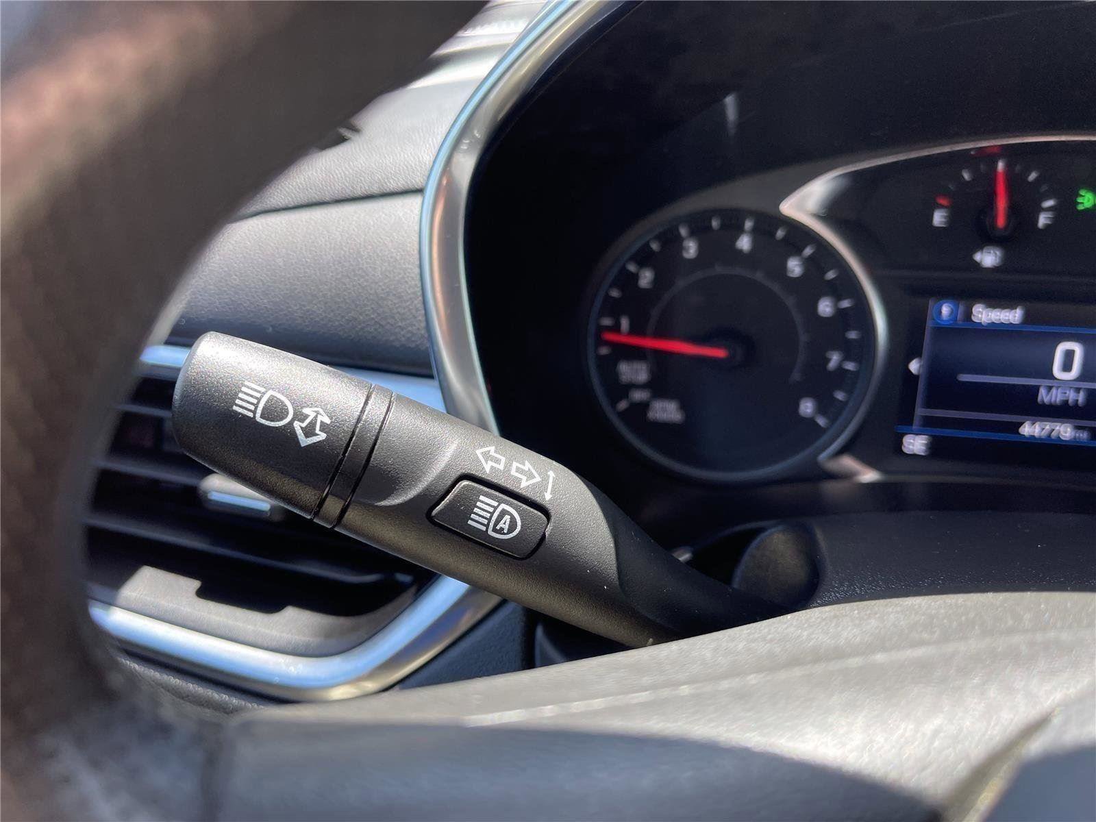 Used 2023 Chevrolet Equinox LT image 20