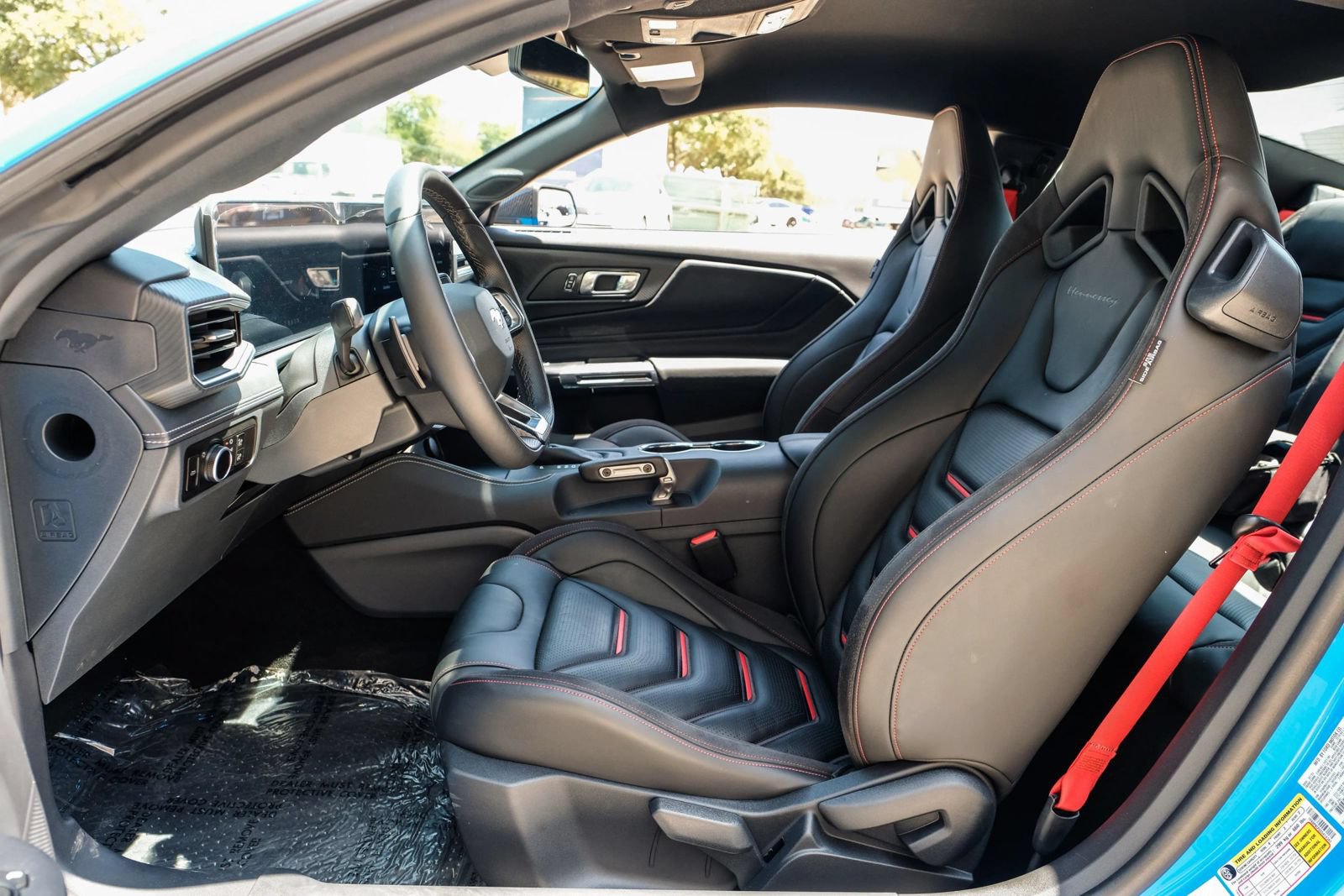 Used 2025 Ford Mustang GT Premium w/ GT Performance Package RWD image 3