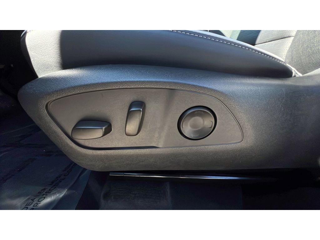 Certified 2025 Buick Enclave Sport Touring AWD/4WD image 25