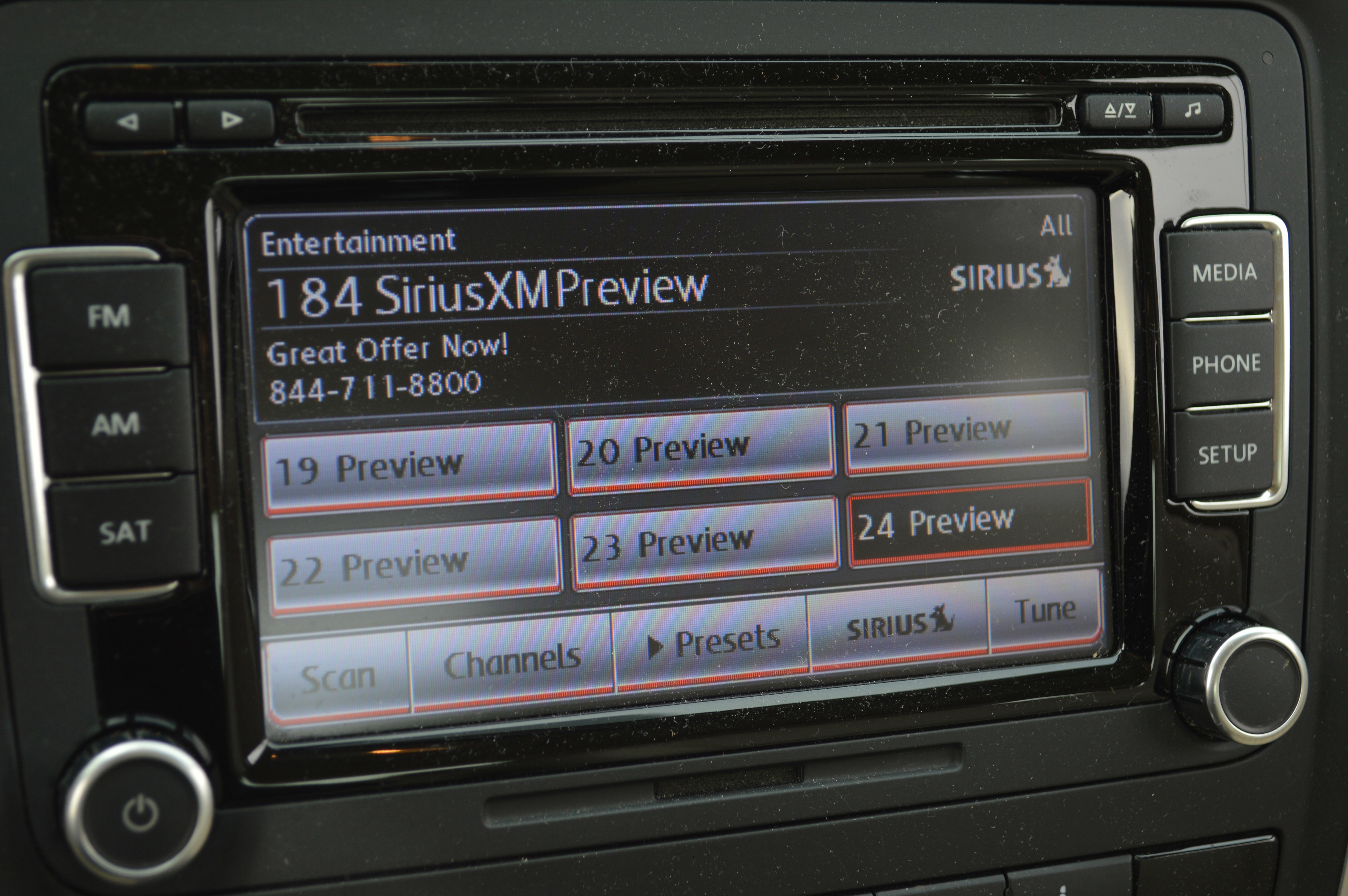 Used 2015 Volkswagen Passat 1.8T Limited Edition image 17