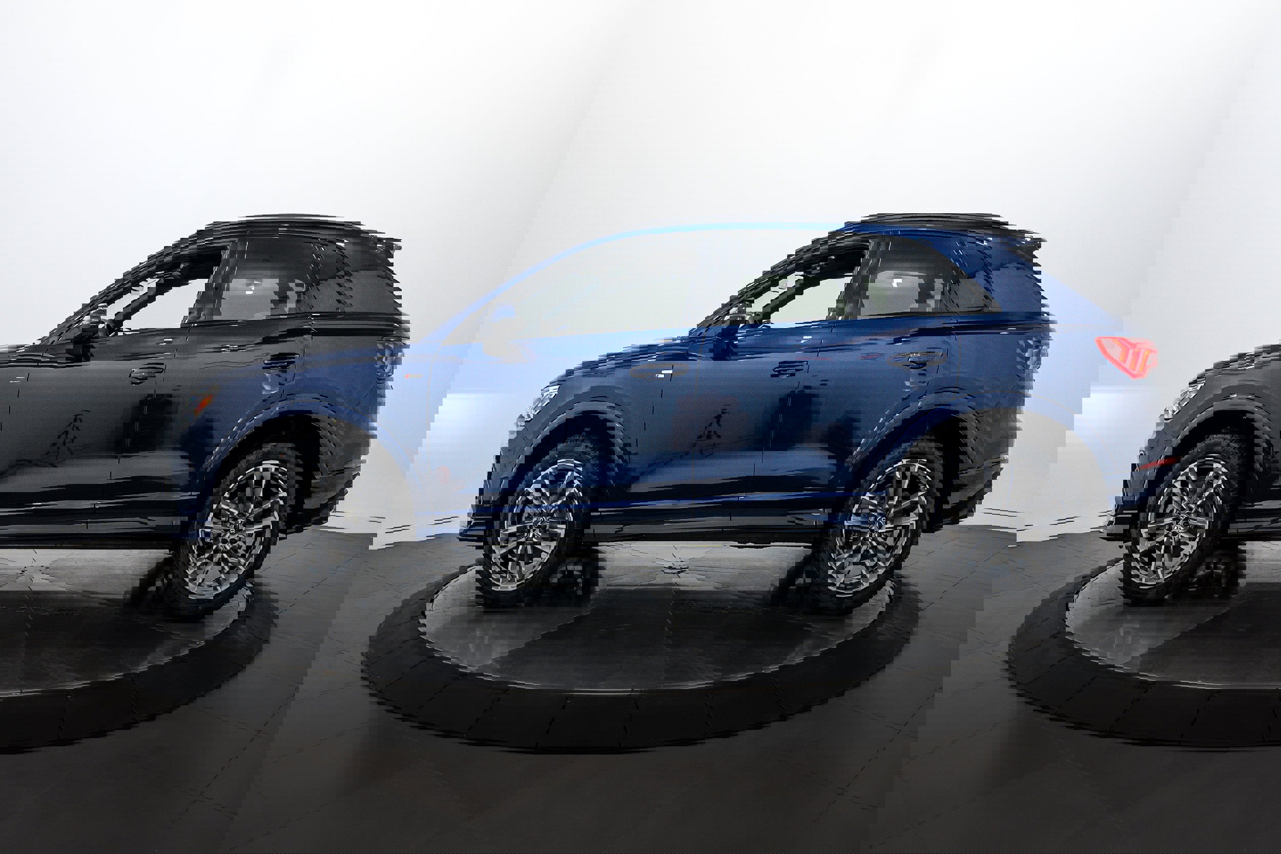 New 2025 Audi Q3 2.0T Premium image 7