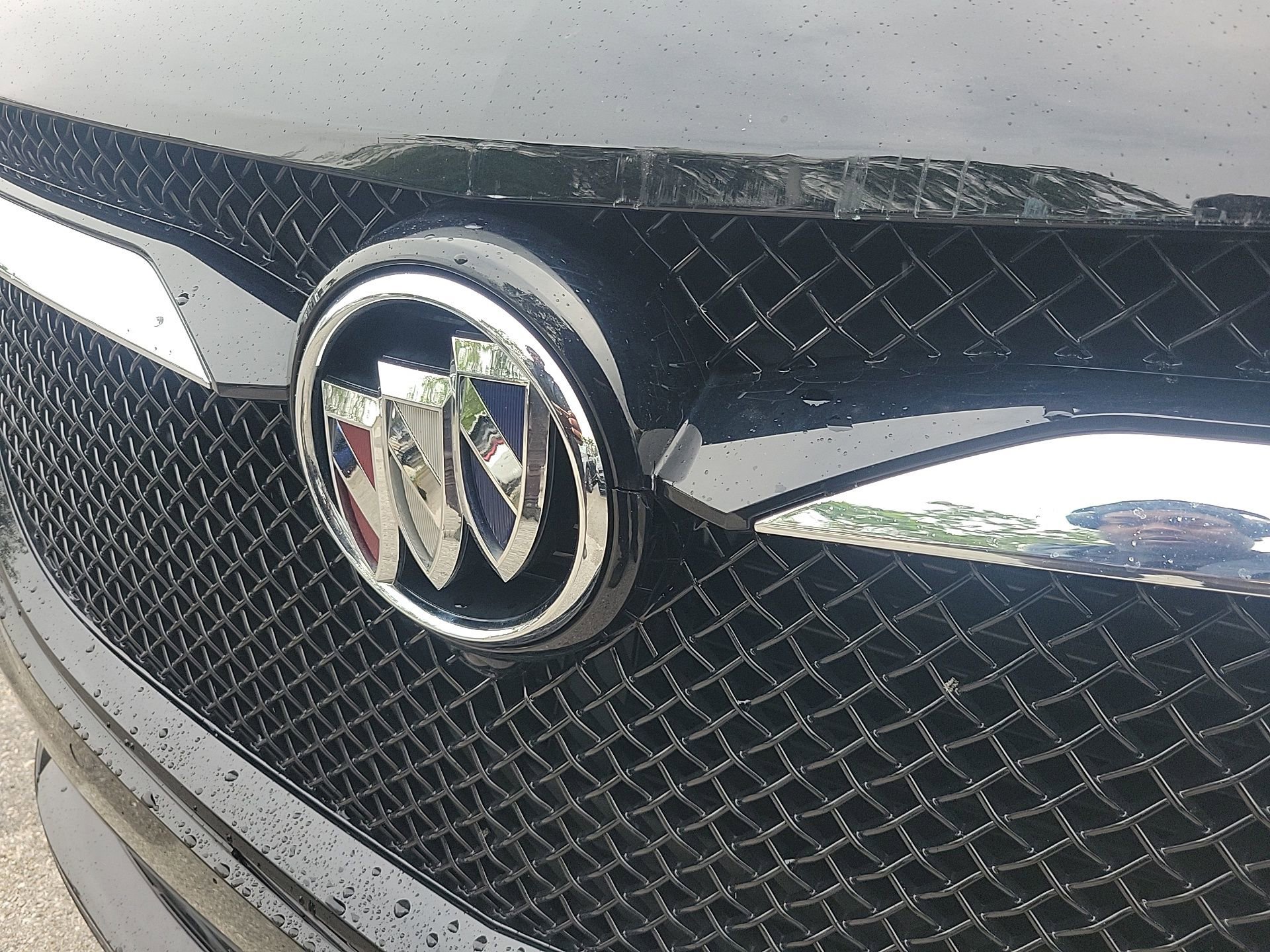 Used 2024 Buick Enclave Essence w/ Sport Touring Edition image 9