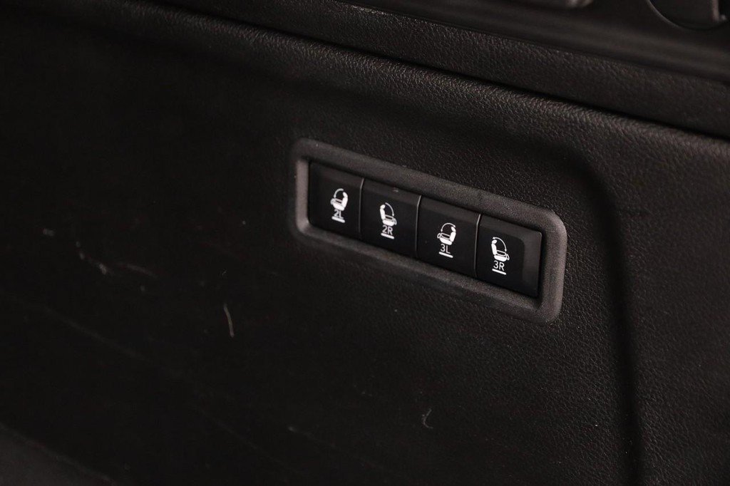 Used 2023 Jeep Wagoneer L Series II AWD/4WD image 8