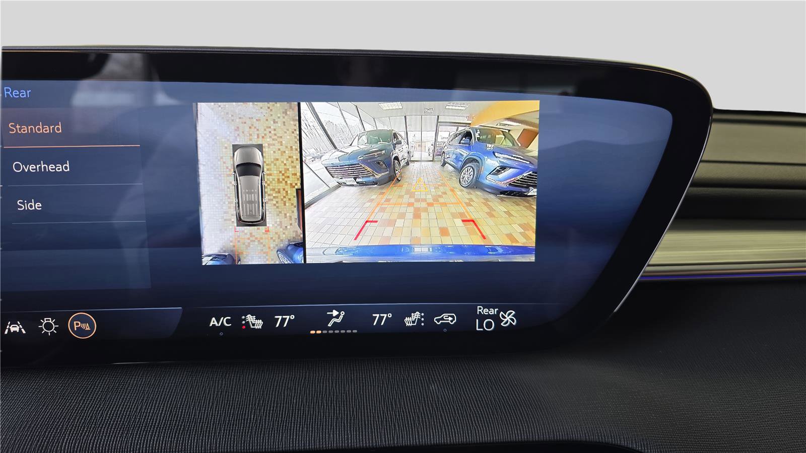 Used 2025 Buick Enclave Preferred image 22