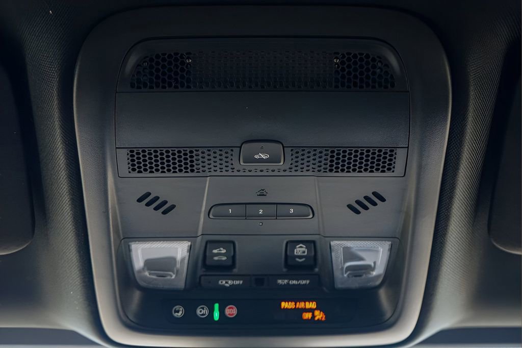 New 2026 Cadillac XT5 Premium Luxury w/ LPO, ONYX Package image 25