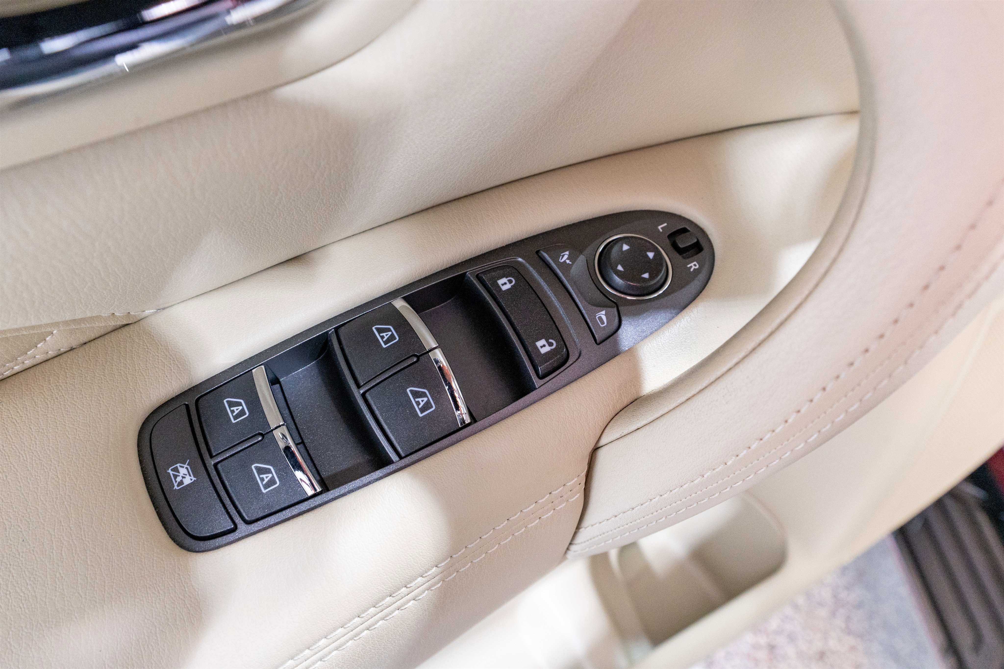 Used 2020 INFINITI QX80 Luxe w/ Proactive Package image 15