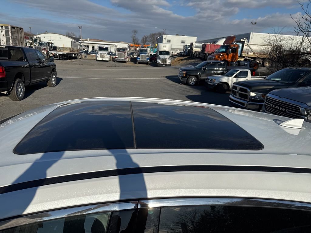 Used 2025 Nissan Murano Platinum w/ Cargo Package image 12