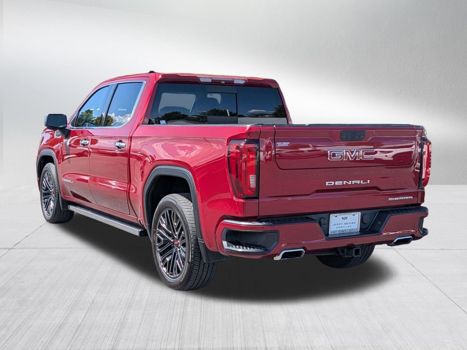 Used 2019 GMC Sierra 1500 Denali w/ Denali Ultimate Package AWD/4WD image 4
