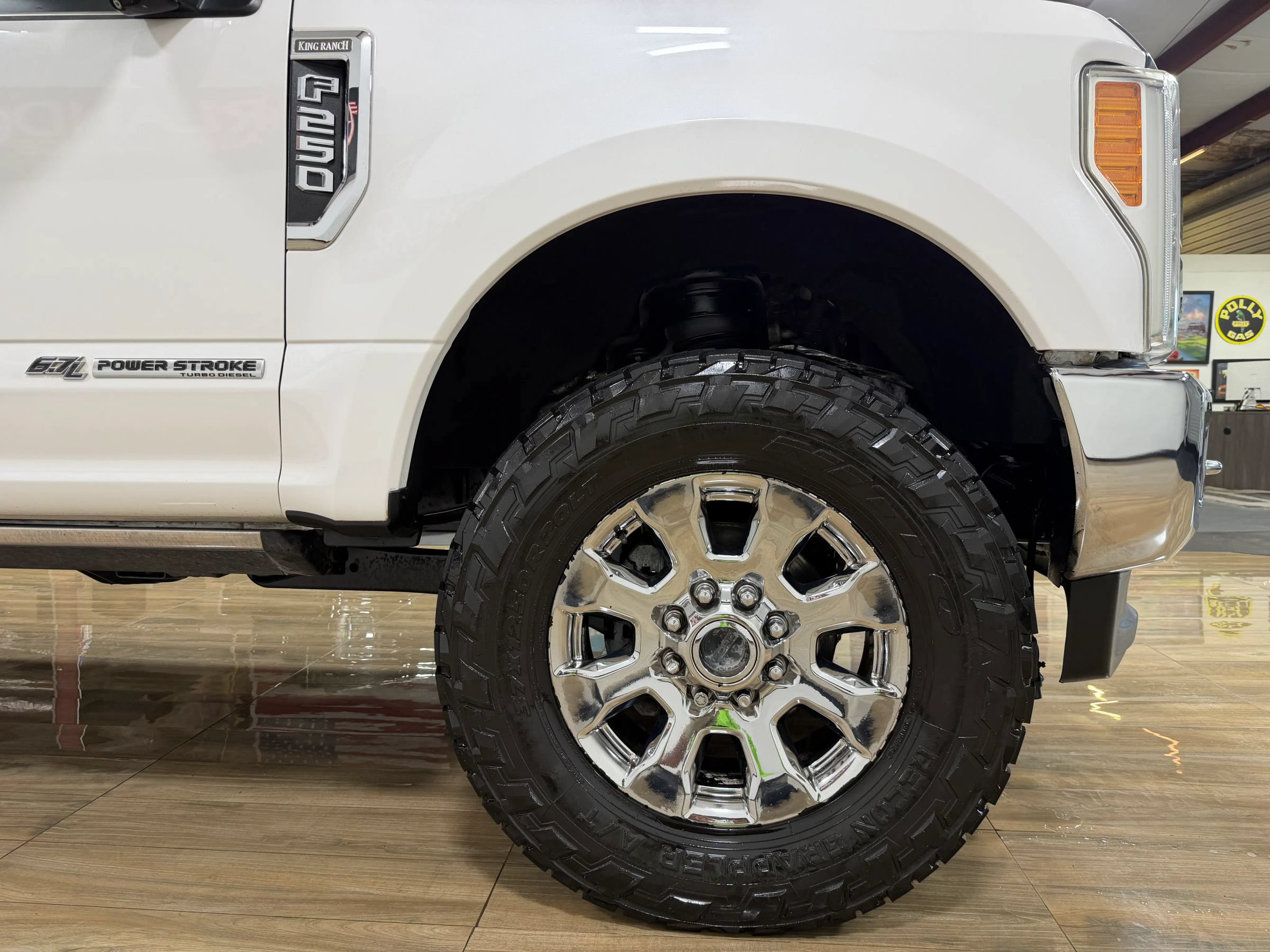 Used 2018 Ford F250 King Ranch w/ King Ranch Ultimate Package AWD/4WD image 5
