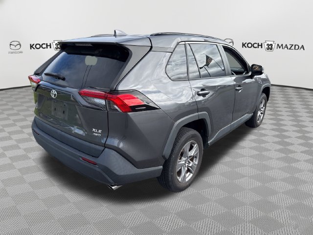 Used 2022 Toyota RAV4 XLE AWD/4WD image 7