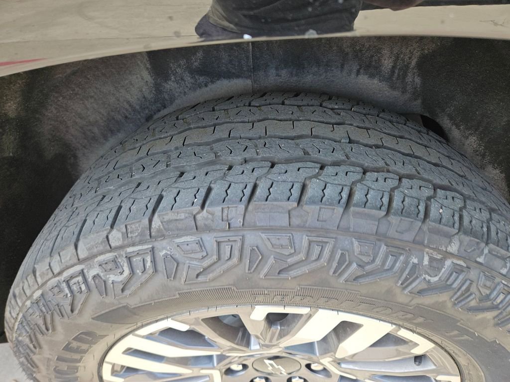 Used 2025 Chevrolet Tahoe Z71 image 26