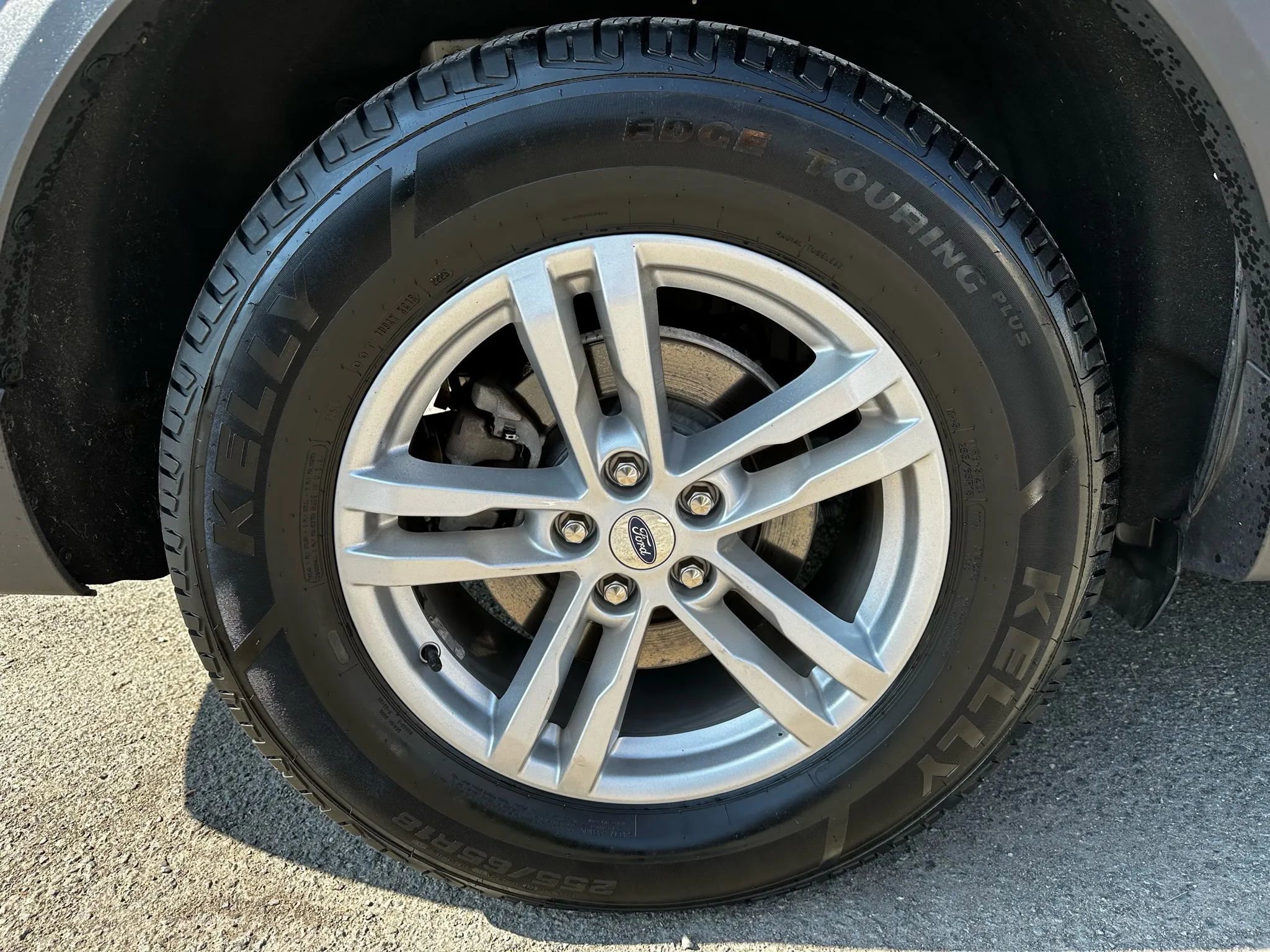 Used 2020 Ford Explorer XLT w/ Comfort Package AWD/4WD image 12
