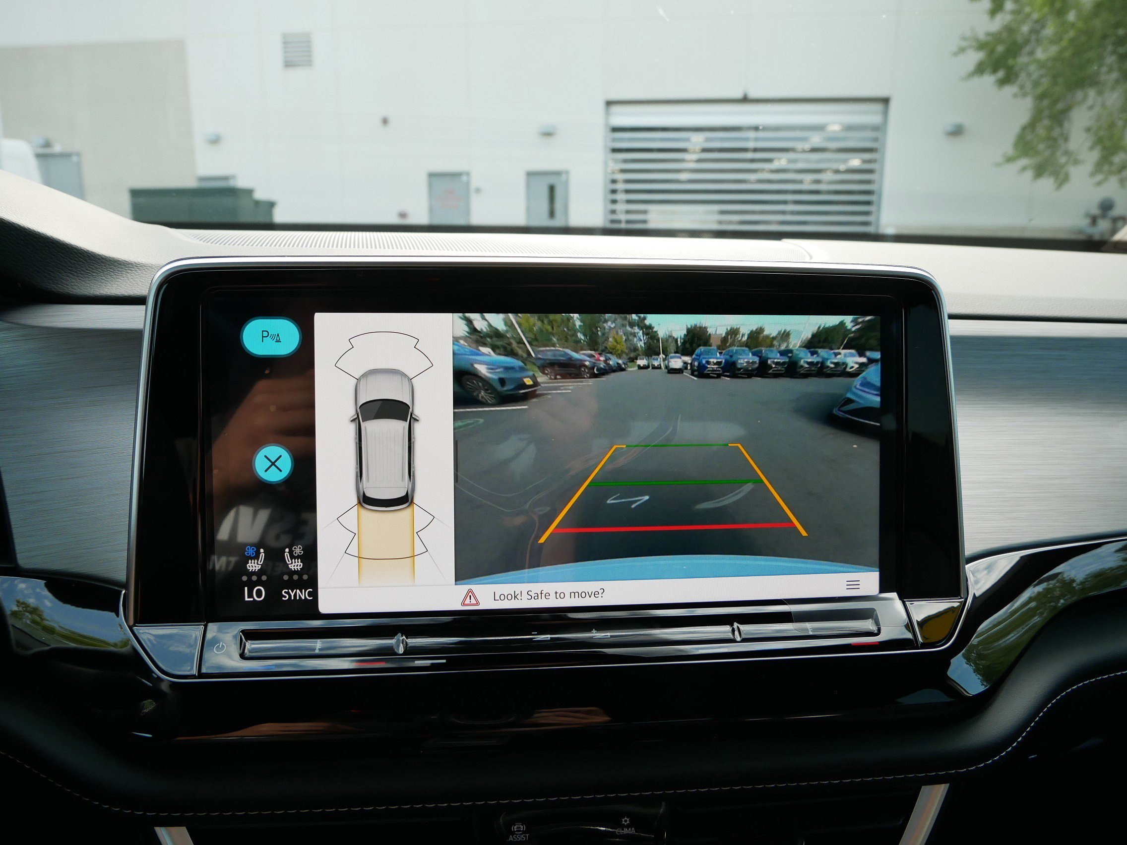 New 2026 Volkswagen Atlas Cross Sport SE image 12