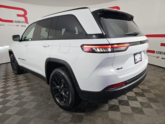 Certified 2024 Jeep Grand Cherokee Altitude image 5