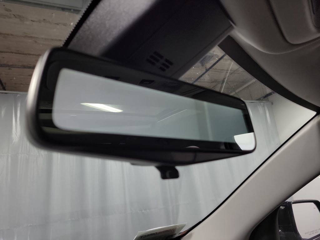 Used 2018 Chevrolet Traverse LT image 22