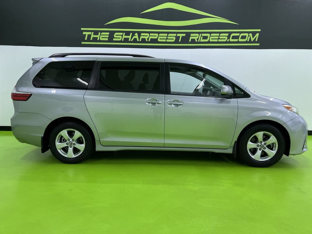 Used 2018 Toyota Sienna LE FWD image 11