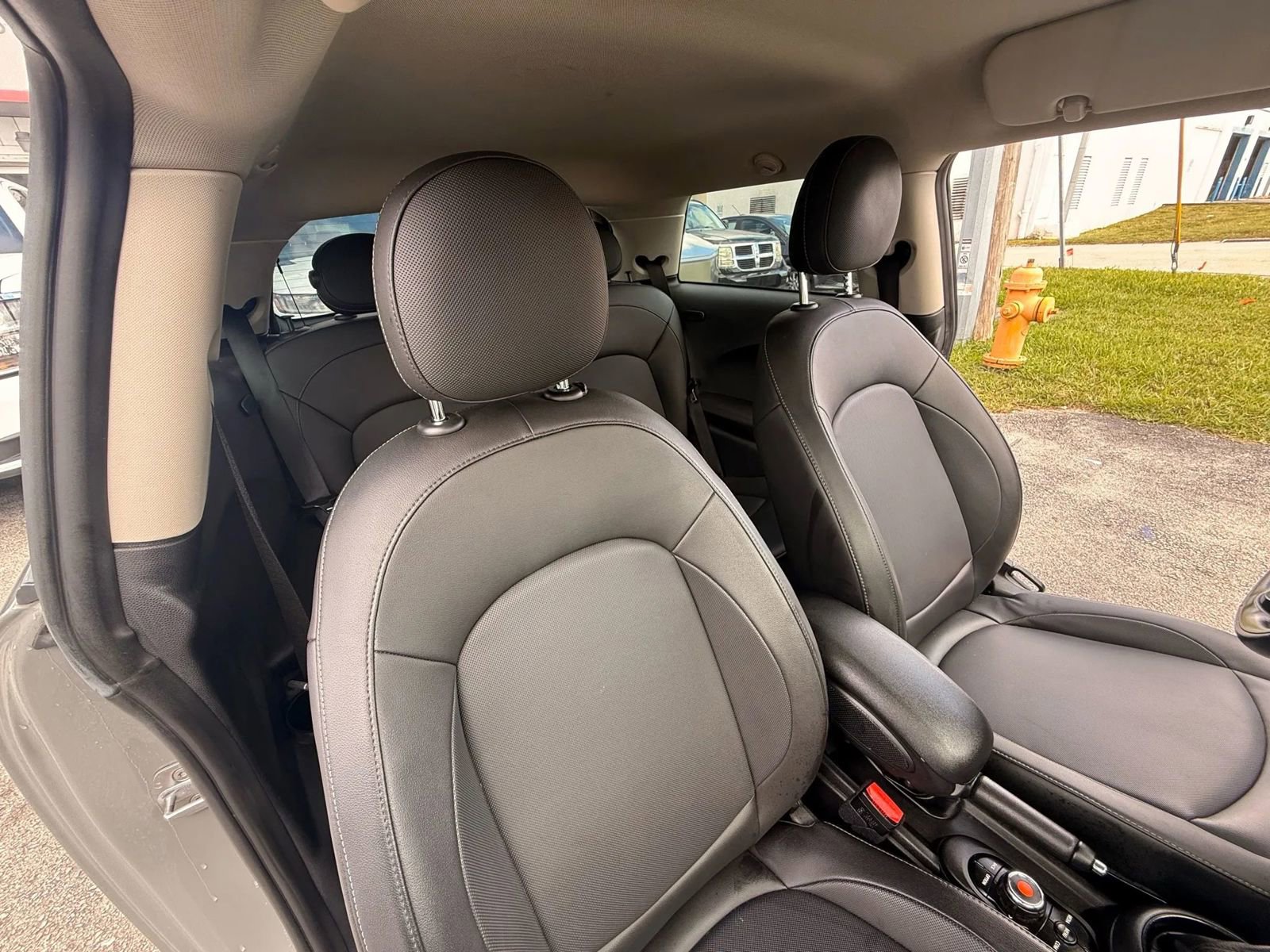 Used 2019 MINI Cooper 2-Door Hardtop image 15