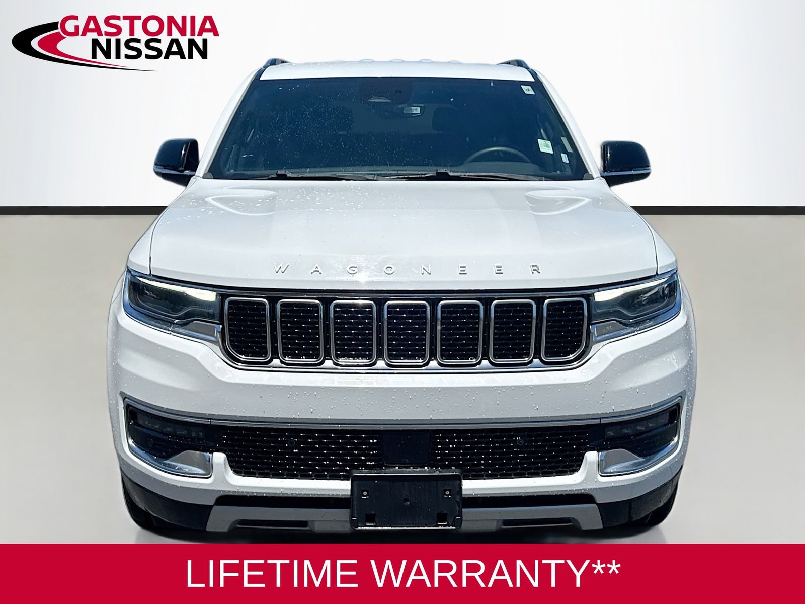 Used 2024 Jeep Wagoneer L Series II RWD image 2