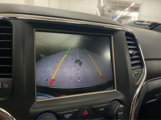 Used 2015 Jeep Grand Cherokee Limited w/ Trailer Tow Group IV AWD/4WD image 31
