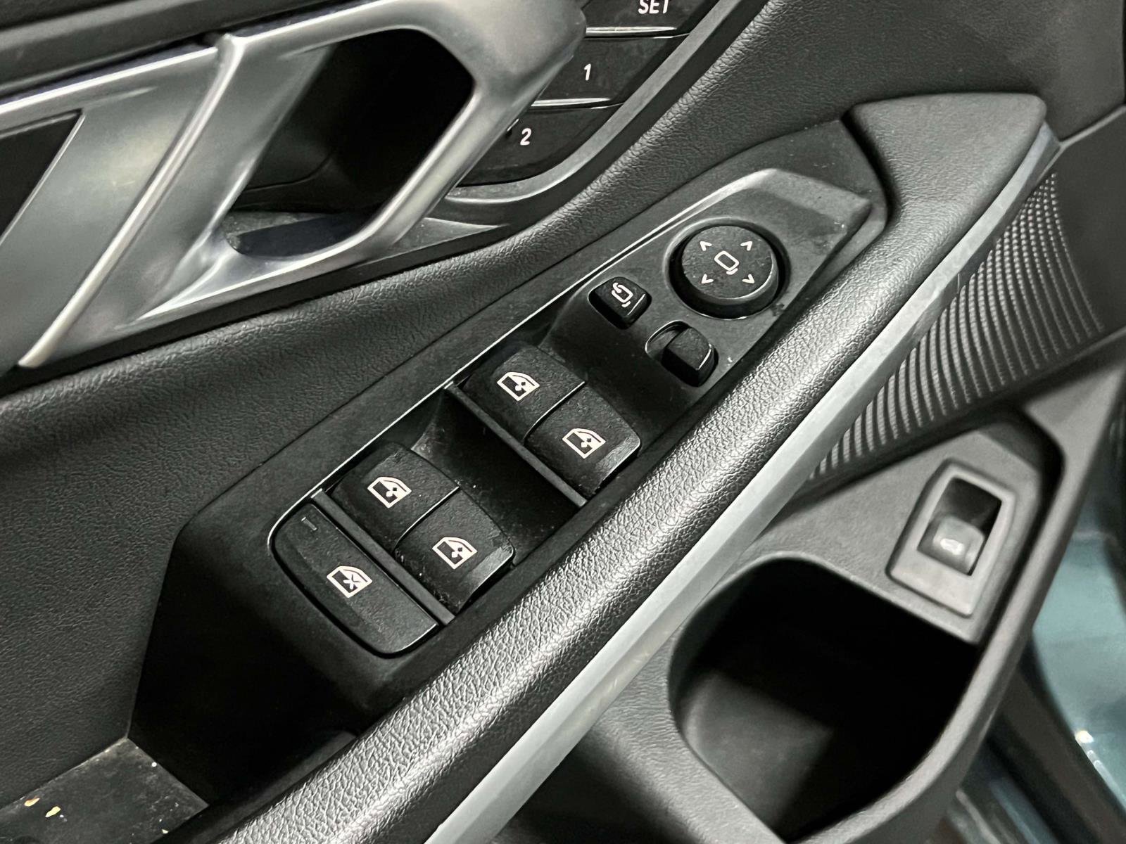 Used 2019 BMW 330i xDrive Sedan w/ Premium Package image 15