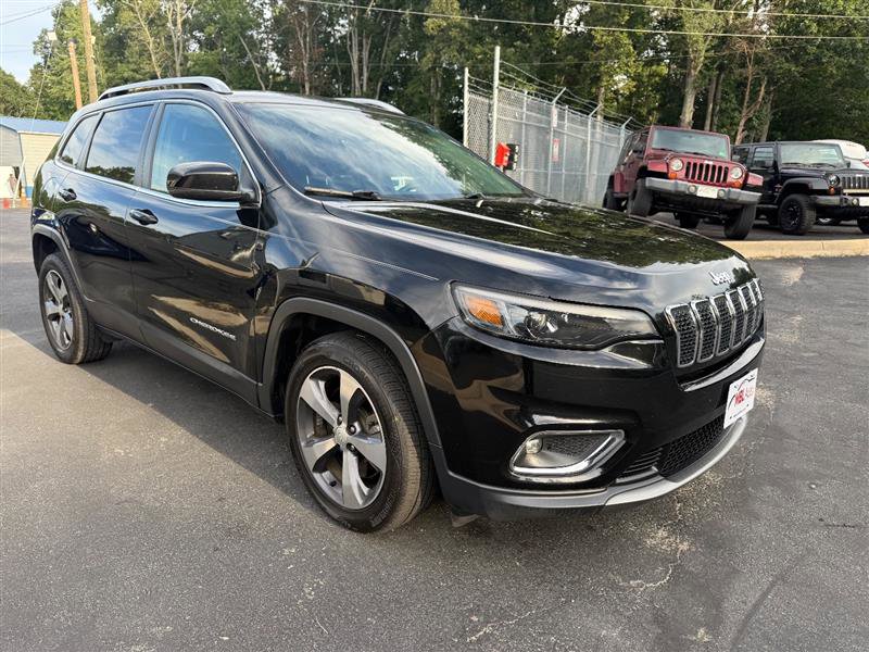Used 2019 Jeep Cherokee Limited image 8
