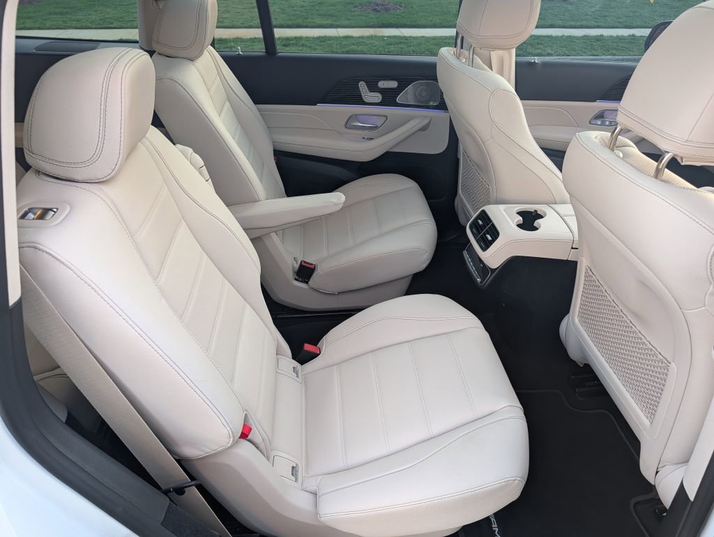 Used 2026 Mercedes-Benz GLS 450 4MATIC image 17