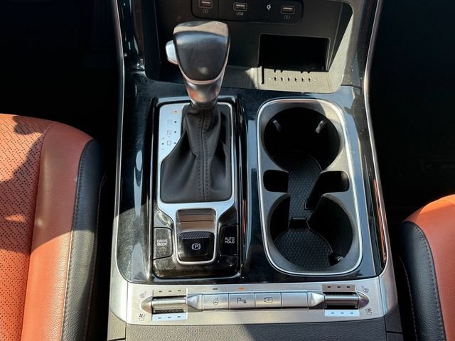 Used 2023 Kia Carnival SX Prestige FWD image 24
