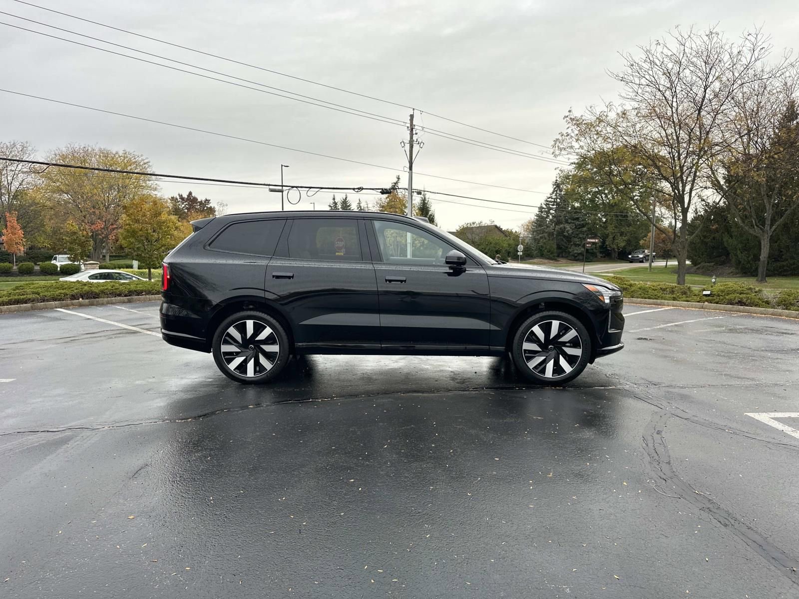 New 2025 Volvo EX90 Plus w/ Protection Package Premier AWD/4WD image 8