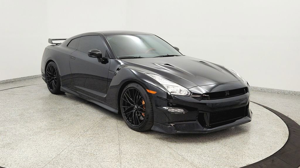 Used 2024 Nissan GT-R Premium w/ Premium Interior Package AWD/4WD image 7