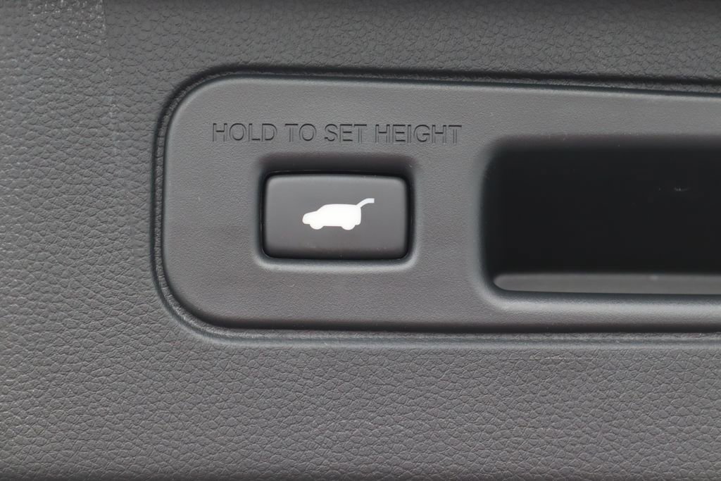 Certified 2025 Honda Pilot Touring image 15