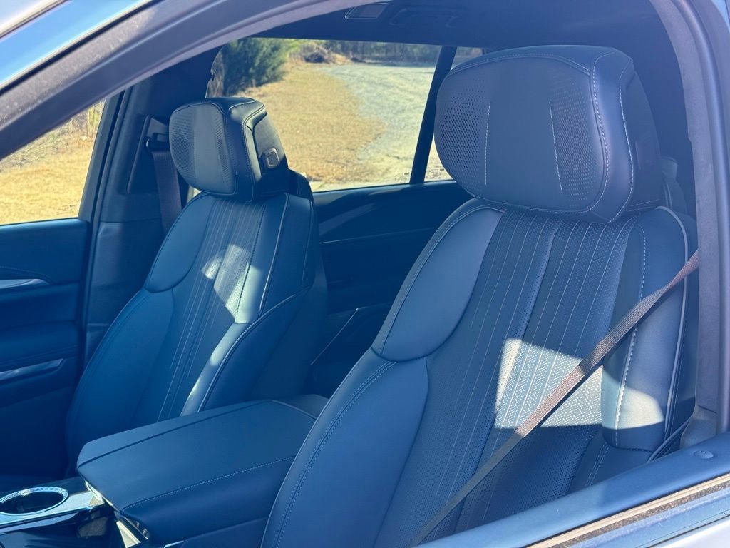 New 2025 Cadillac Escalade IQ Luxury 2 image 18