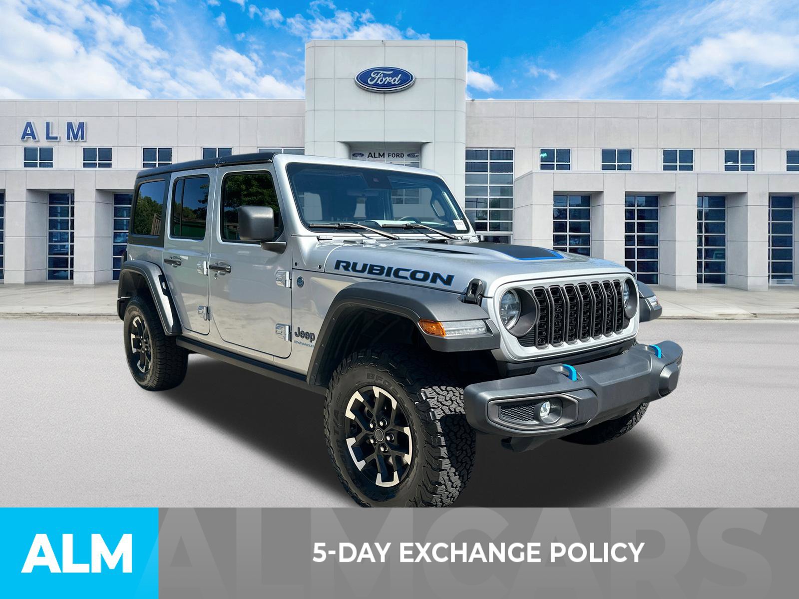 Used 2024 Jeep Wrangler Unlimited Rubicon 4xe AWD/4WD image 3