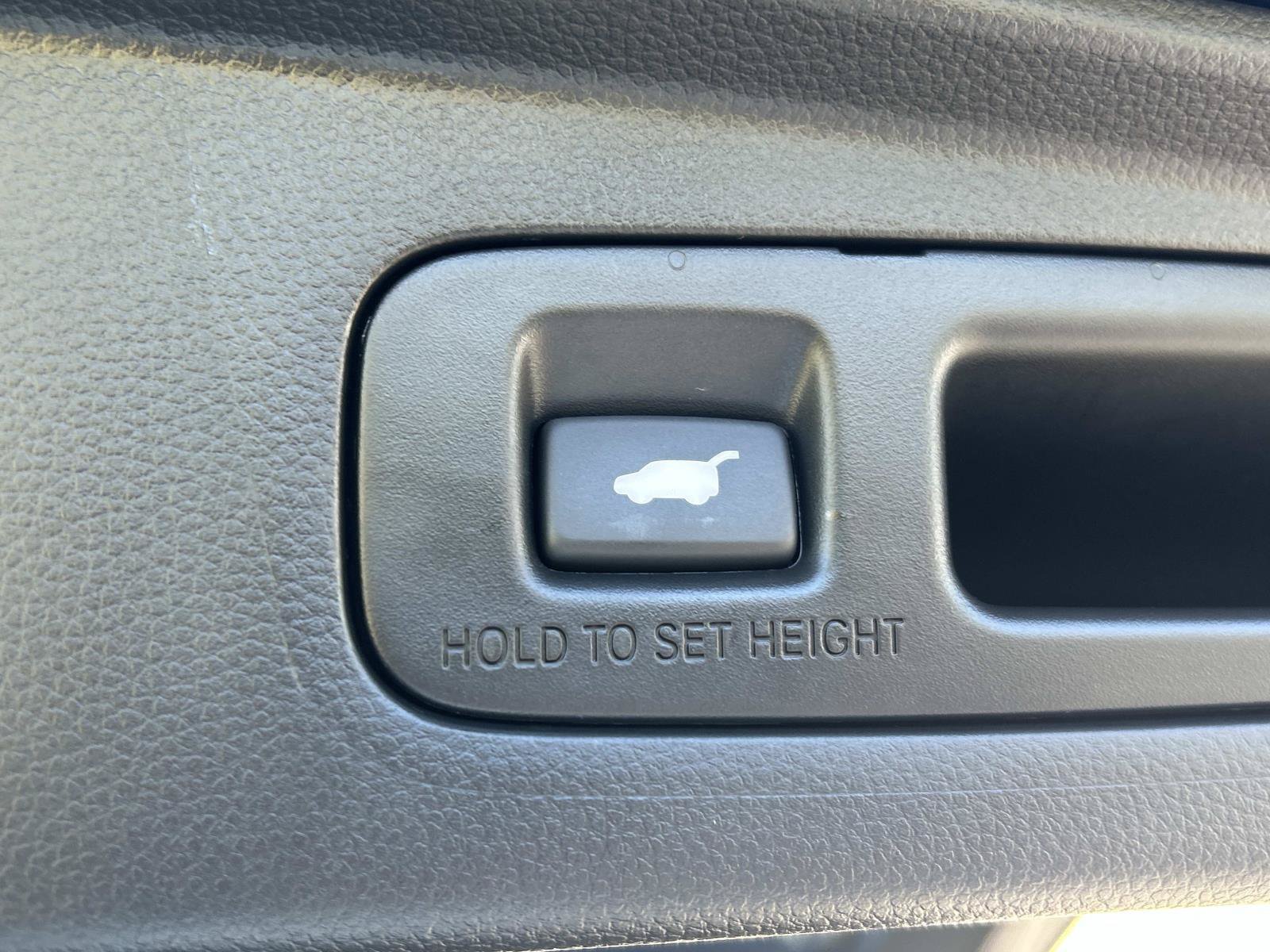 Used 2025 Honda CR-V EX-L image 14