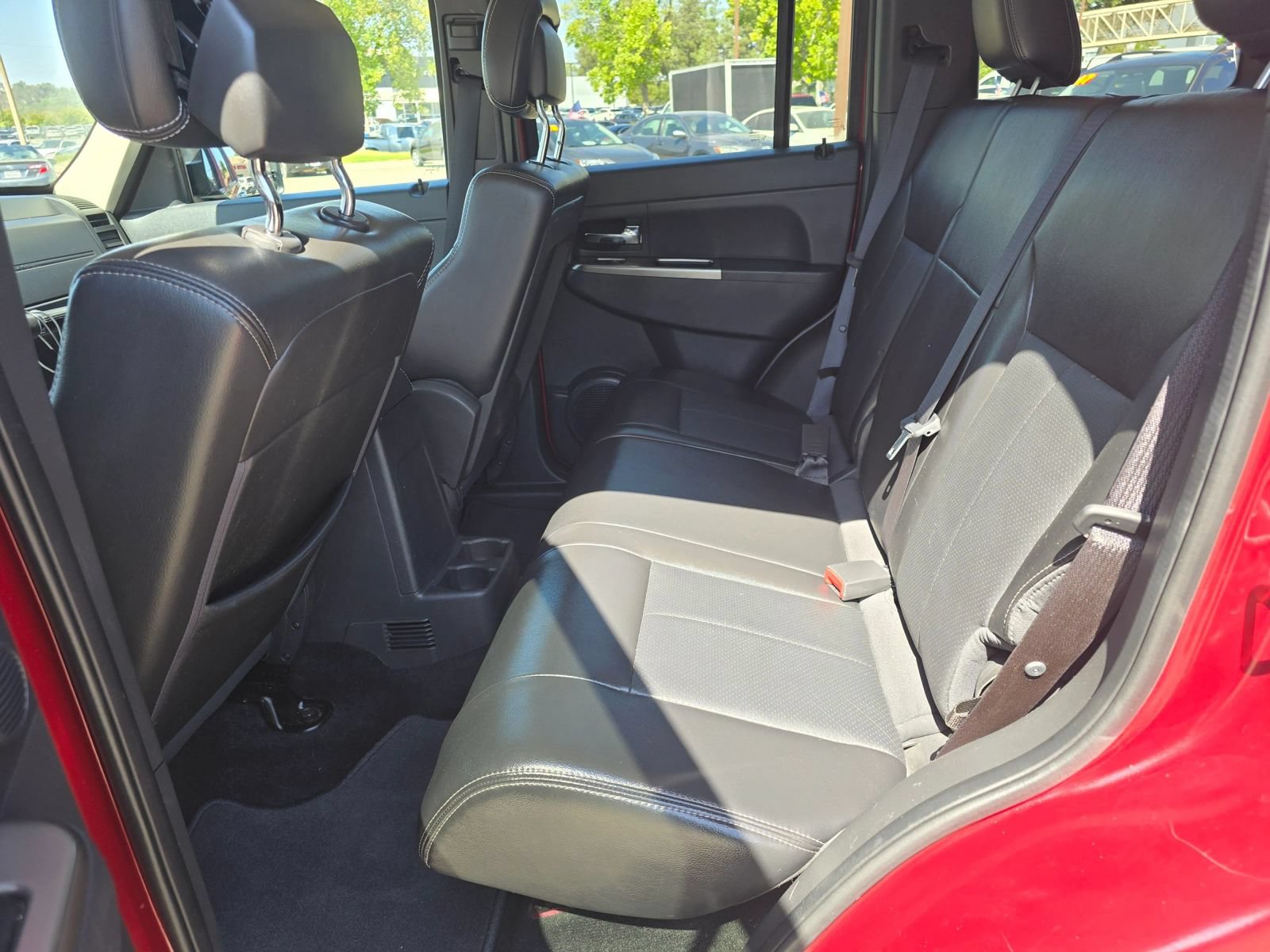 Used 2012 Jeep Liberty Limited Jet AWD/4WD image 12