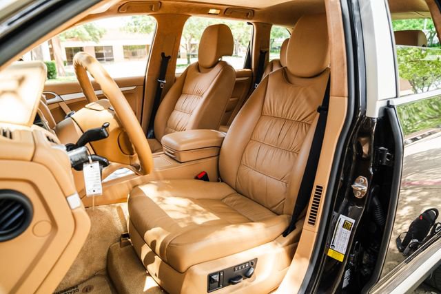 Used 2006 Porsche Cayenne Turbo S AWD/4WD image 4