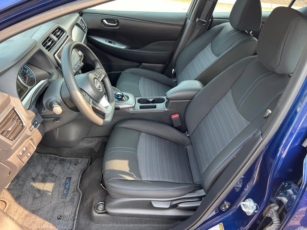 Used 2025 Nissan Leaf S FWD image 13