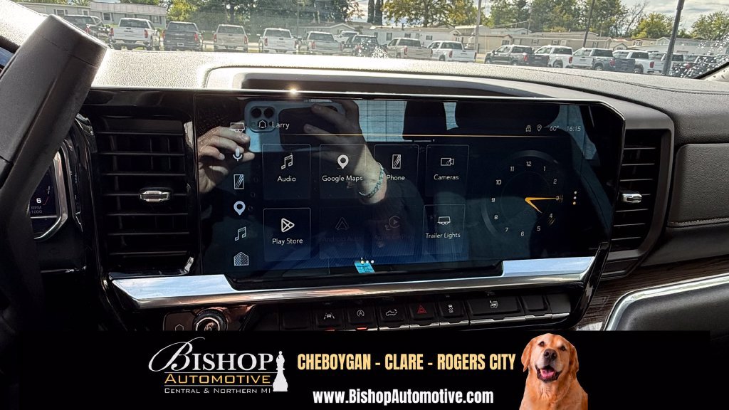 Used 2024 Chevrolet Silverado 1500 LT AWD/4WD image 22