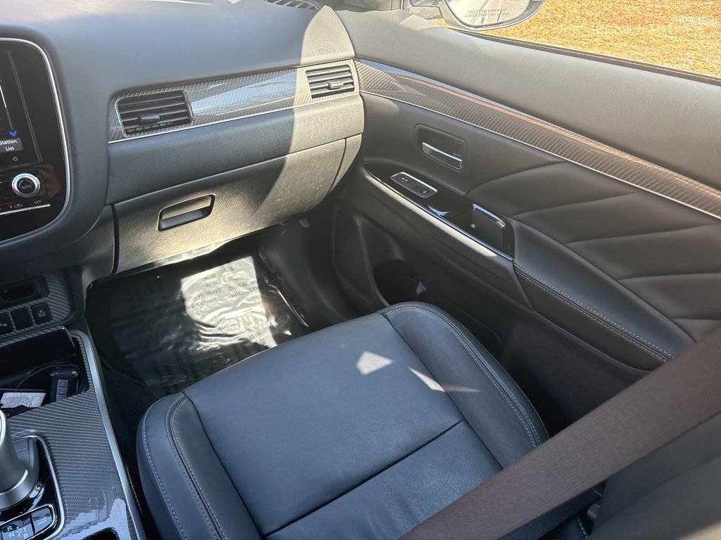 Used 2020 Mitsubishi Outlander SEL AWD/4WD image 27