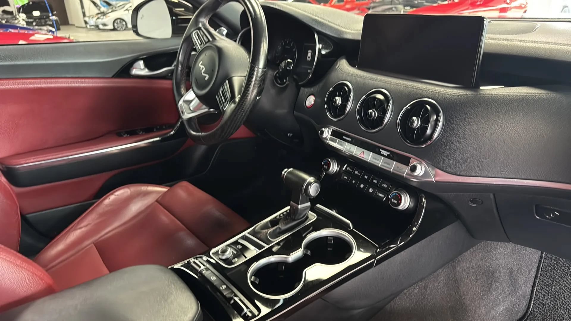 Used 2022 Kia Stinger GT-Line w/ Sun & Sound Package RWD image 12